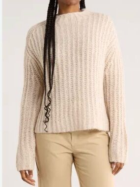 Women’s Cream Ribbed Crewneck Sweater